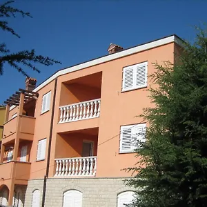 4* Gostinjska kuća Mare E Monti